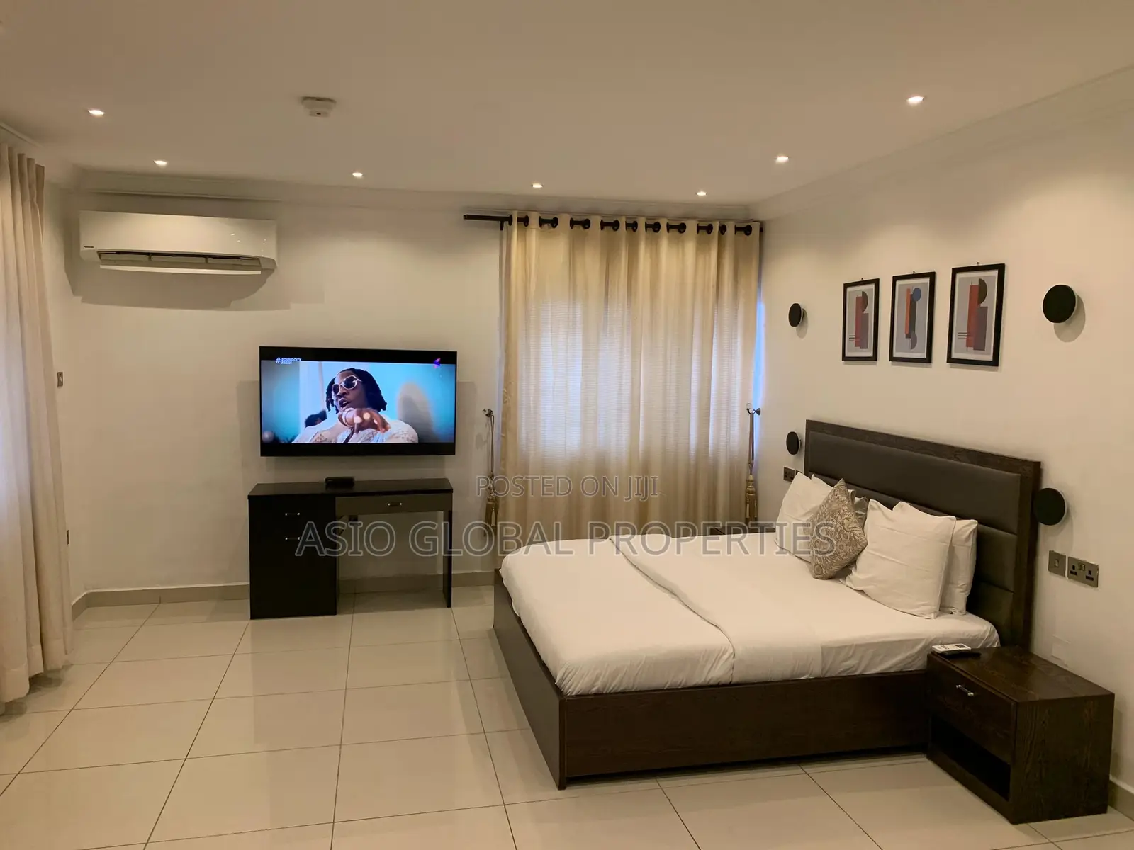 4-Bedroom Luxury Apartment With Pool at Lekki Phase 1