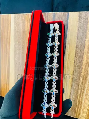 High Quality Zirconia Ice Studded Bracelet