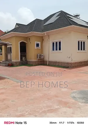 4bdrm Bungalow in Monarch Estate Phase, FHA for sale
