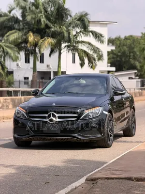 Mercedes-Benz C300 Luxury 4dr AWD 4Matic Sedan (2.0L 4cyl 7A) 2015