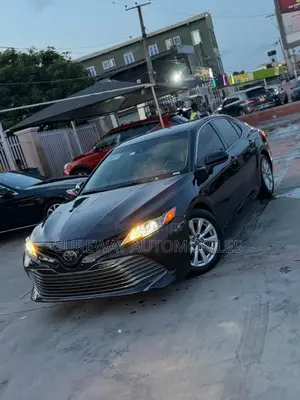 Toyota Camry LE FWD (2.5L 4cyl 8AM) 2018 Black