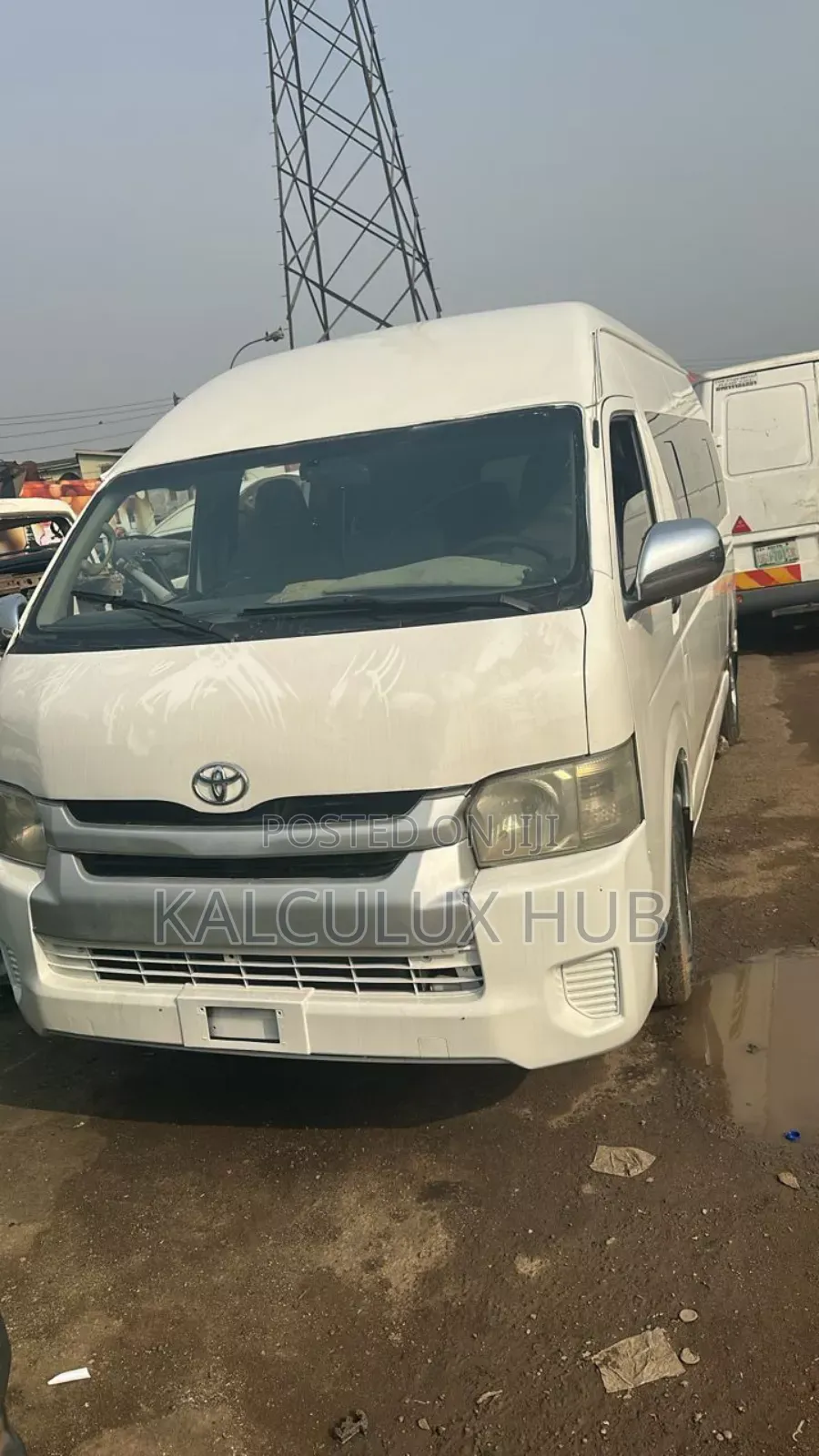 Sparkling White Hummer Bus for Rent
