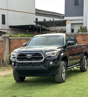 Toyota Tacoma SR5 2017 Black