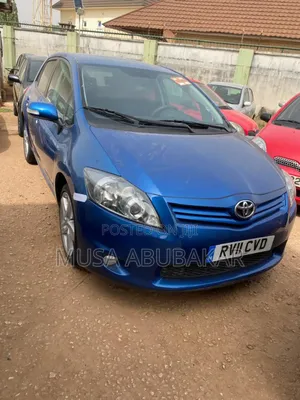 Toyota Auris 2010 Blue