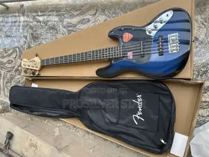 Fender 5strings Bass Guitar