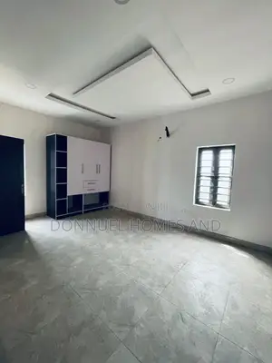 4bdrm Townhouse / Terrace in Lekki Expressway for rent