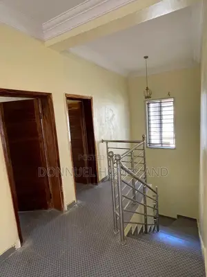 5bdrm Duplex in Ikota for rent