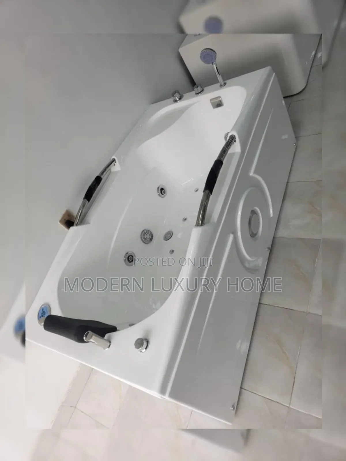Single Jacuzzi 