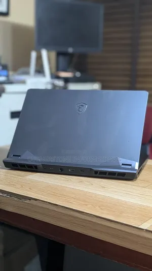 Laptop MSI GP66 Raider 10GU 16GB Intel Core i7 SSD 1T