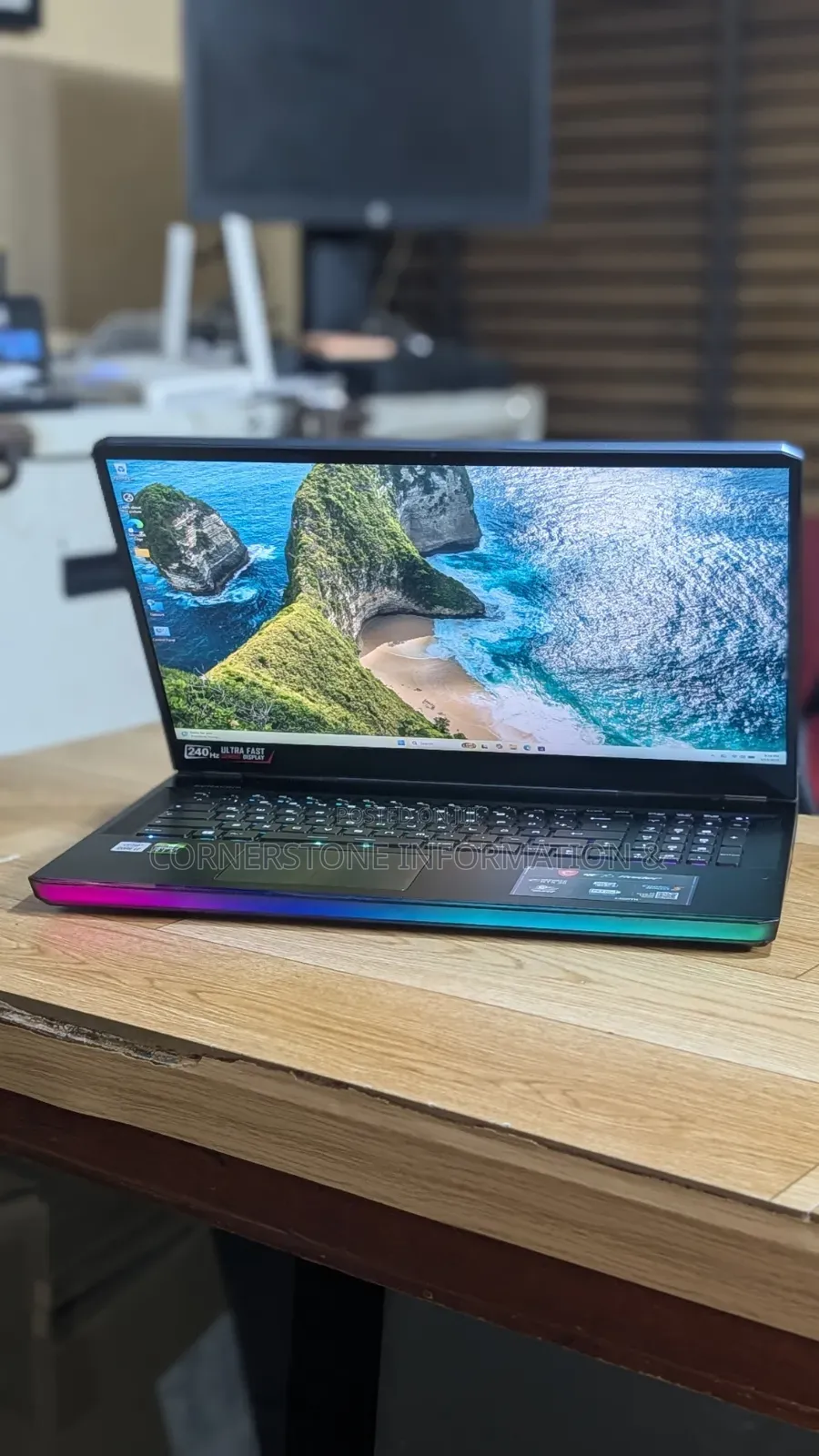 Laptop MSI GP66 Raider 10GU 16GB Intel Core i7 SSD 1T