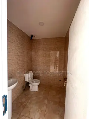 3bdrm Block of Flats in Jahi Gilmore for rent