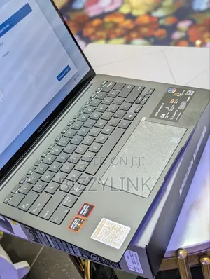 New Laptop Asus Zenbook 14 UX434 32GB AMD Ryzen 7 SSD 1T