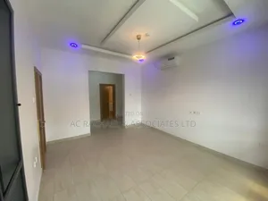 4bdrm Duplex in Banana Island for rent