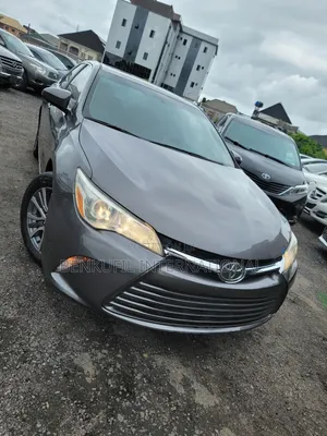 Toyota Camry LE 4dr Sedan (2.5L 4cyl 6A) 2016 Gray