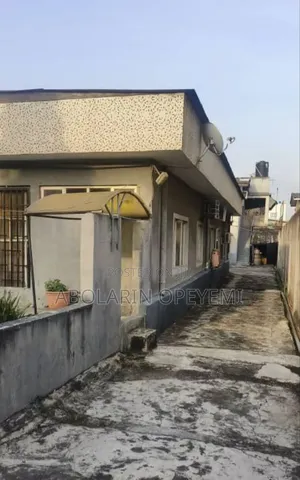 800sqm of Land at Adeniyi Jones Ikeja