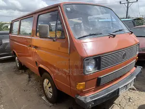 Volkswagen Transporter 1999 Orange