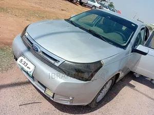Ford Focus S 2010 Silver
