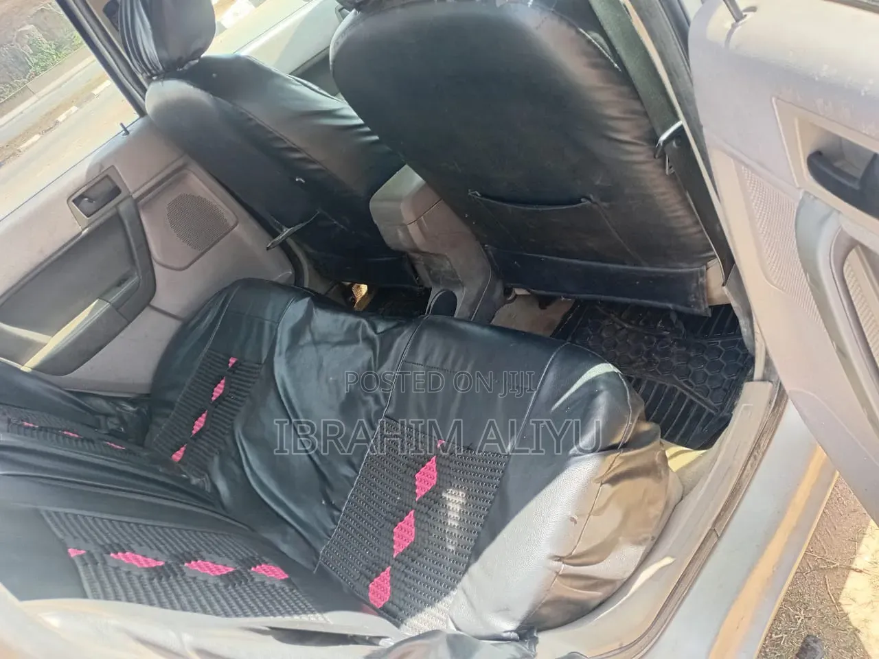Ford Focus S 2010 Silver