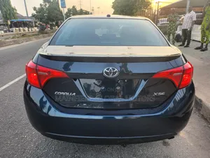 Toyota Corolla XSE (1.8L 4cyl 2A) 2018 Black