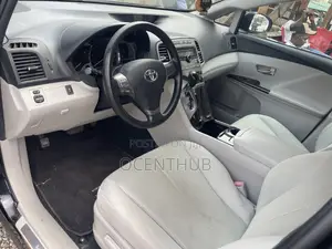 Toyota Venza LE 2010 Black