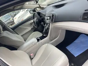 Toyota Venza LE 2010 Black