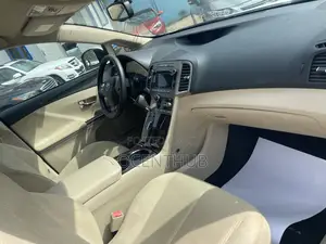 Toyota Venza LE 2012 White