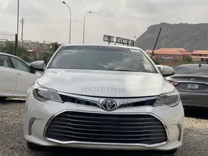Toyota Avalon Limited Sedan FWD (3.5L 6cyl 6A) 2013 White
