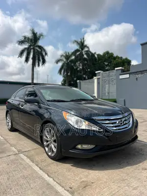 Hyundai Sonata Limited Sedan FWD (2.4L 4cyl 6A) 2013 Black