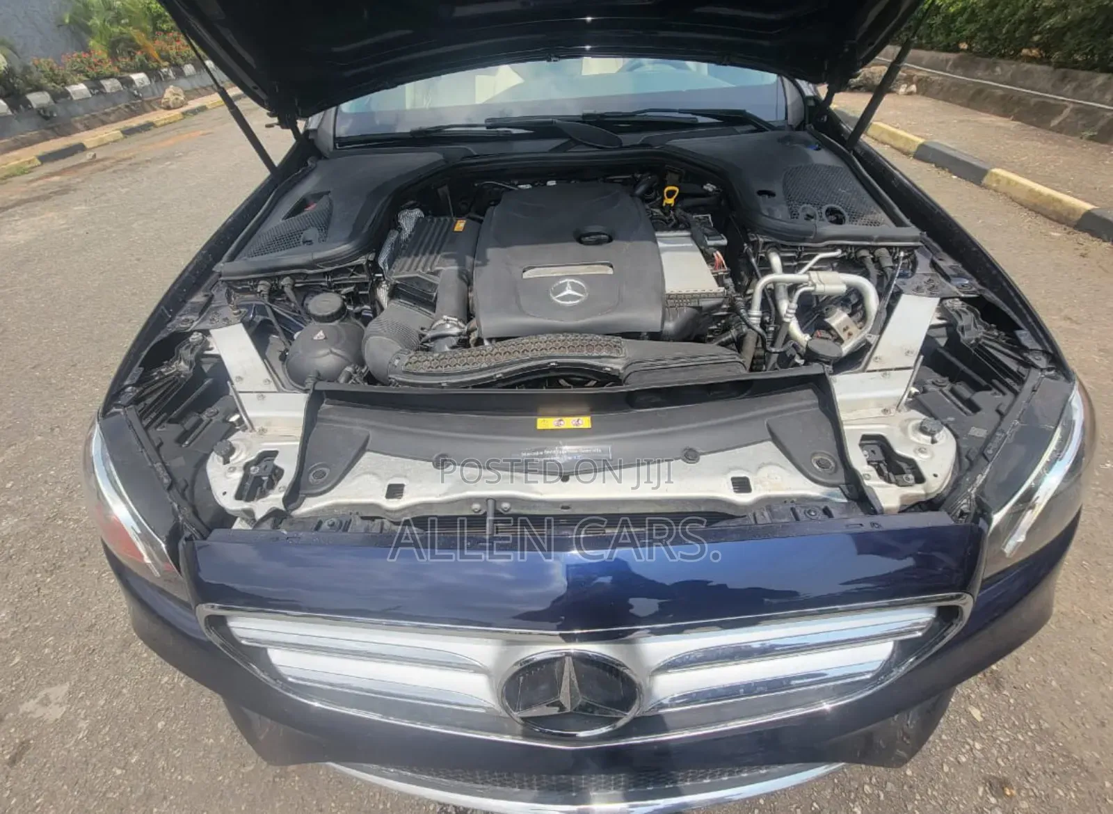 Mercedes-Benz E300 2018 Blue