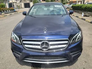 Mercedes-Benz E300 2018 Blue