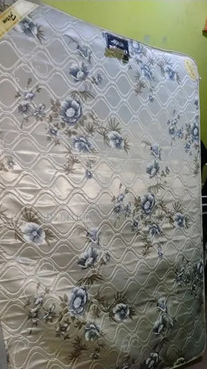 Very Neat 4by6 Spring Mattress ( and 3.5 By6 Orthopedic)