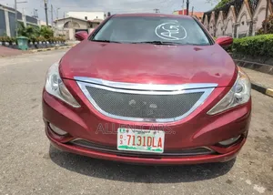 Hyundai Sonata SE Sedan FWD (3.3L 6cyl 5A) 2010 Red