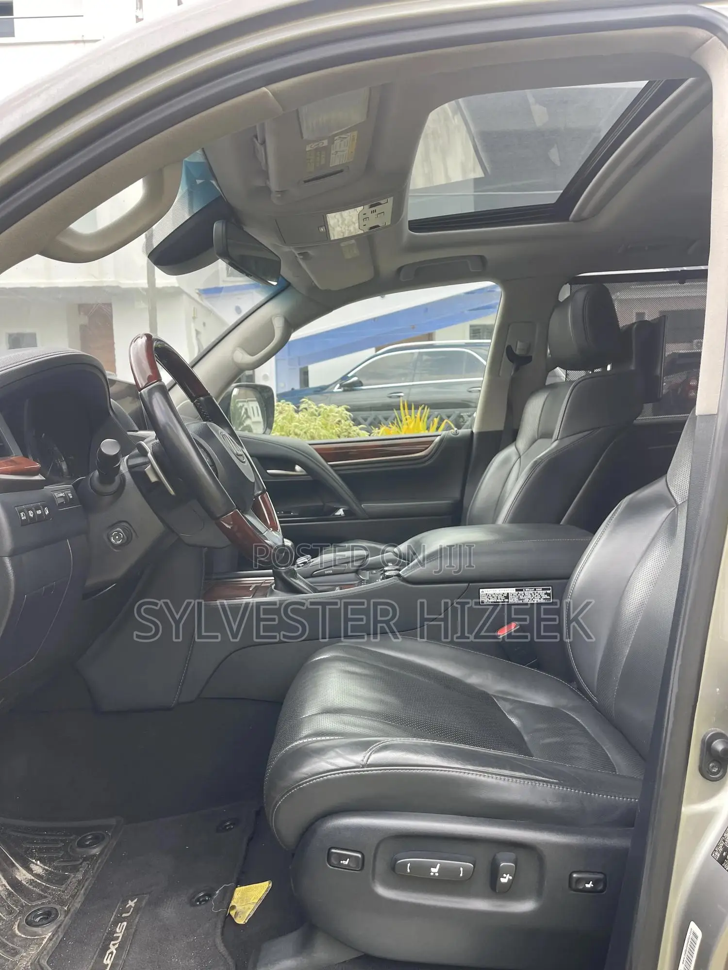 Lexus LX 2021 Gray