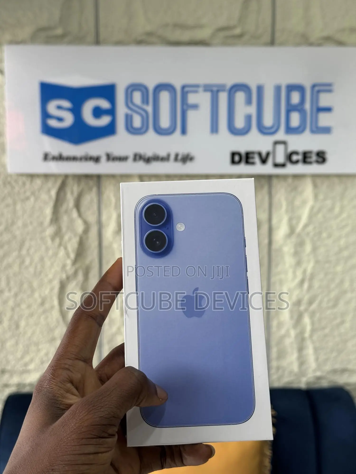 New Apple iPhone 16 128 GB Blue