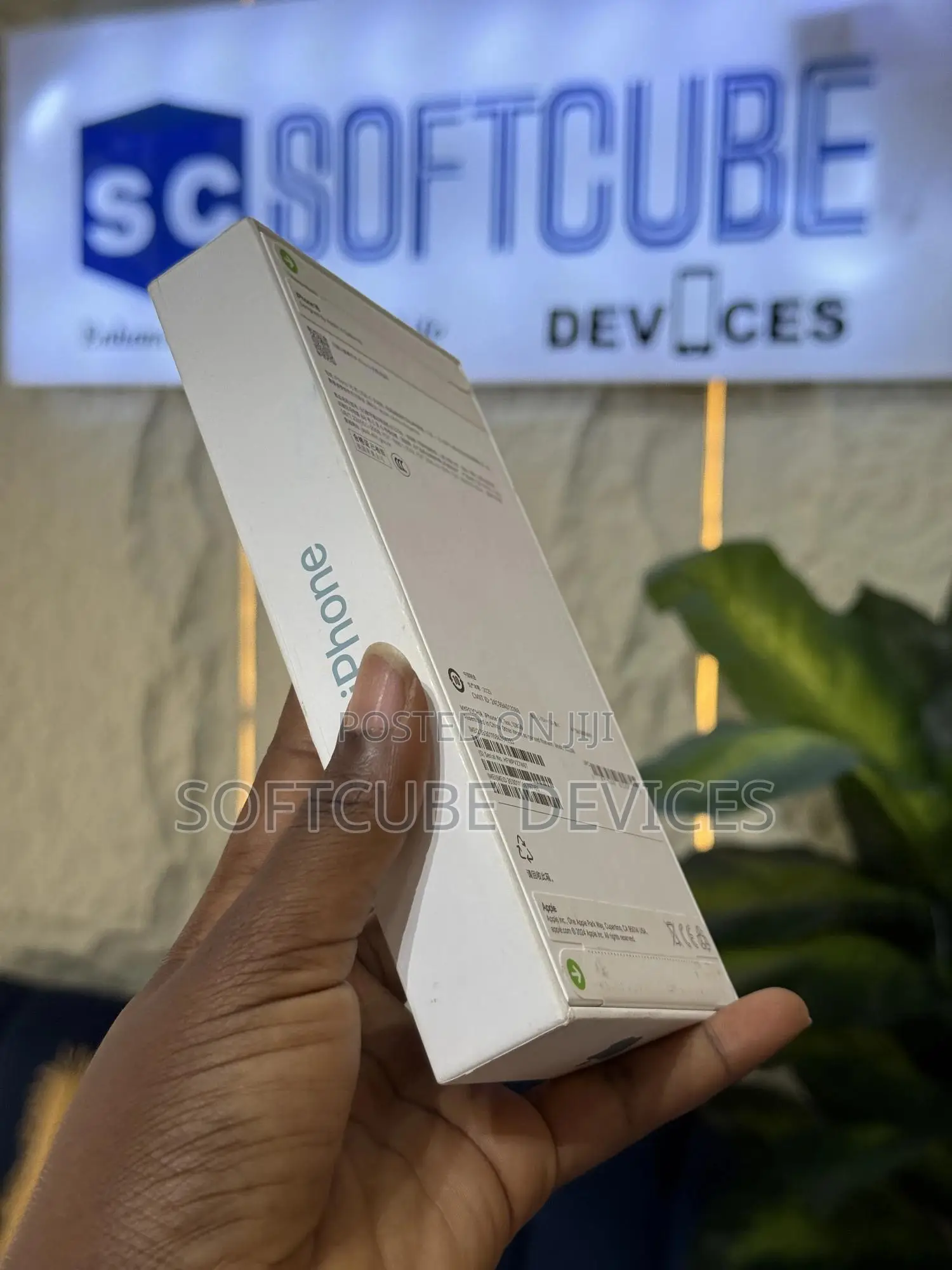 New Apple iPhone 16 128 GB Blue
