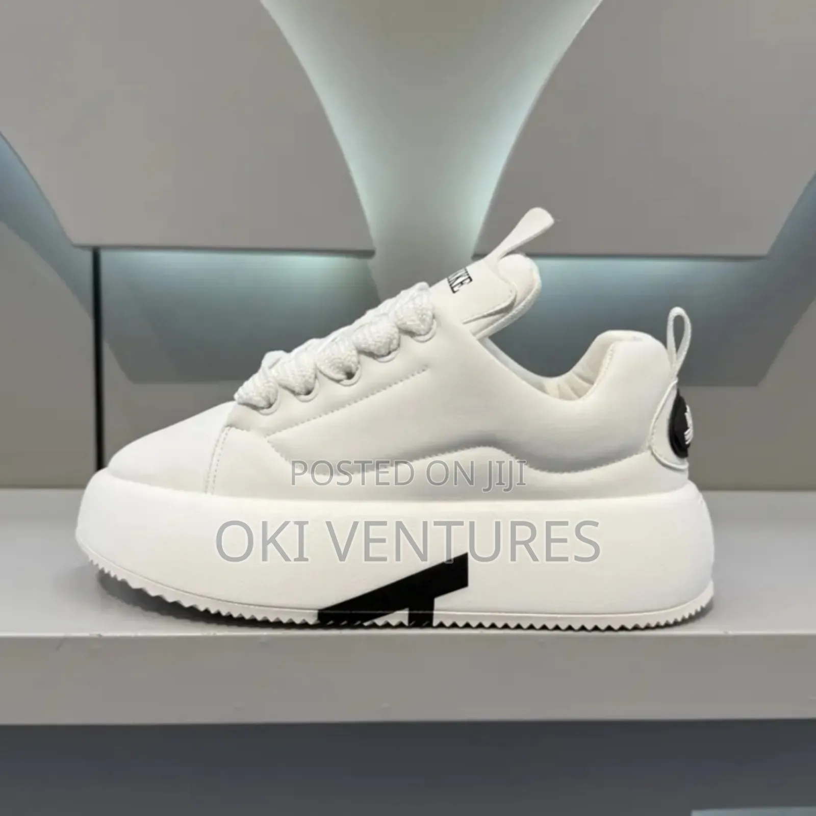 Ajekke Sneakers