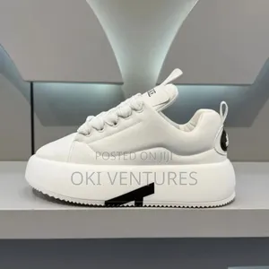Ajekke Sneakers