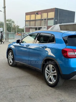 Mercedes-Benz GLA 250 2017 Blue