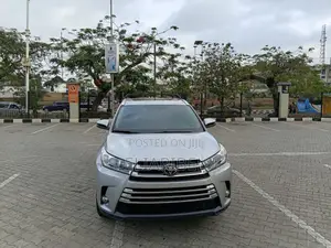 Toyota Highlander Limited 4x4 V6 (3.5L 6cyl 8A) 2018 Silver