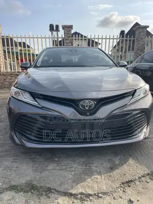 Toyota Camry 2018 Gray