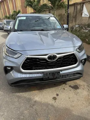 Toyota Highlander XLE AWD 2020 Silver