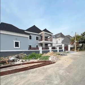 4bdrm Duplex in Supercell. Estate, Apo District for sale