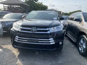 Toyota Highlander XLE 4x2 V6 (3.5L 6cyl 8A) 2018 Black