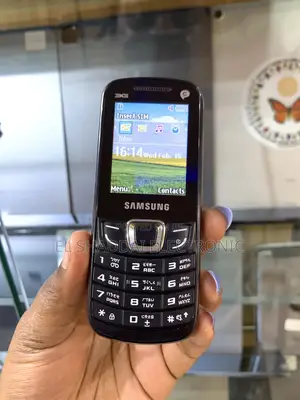 New Samsung Manhattan E3300 Black