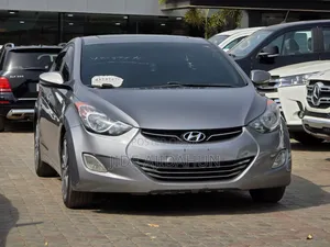 Hyundai Elantra 2011 Silver