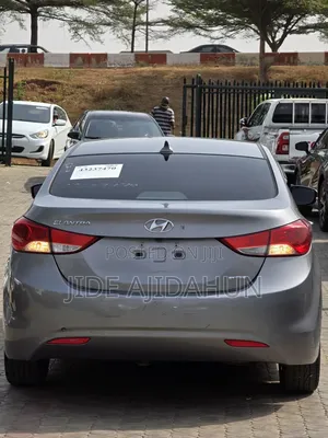 Hyundai Elantra 2011 Silver
