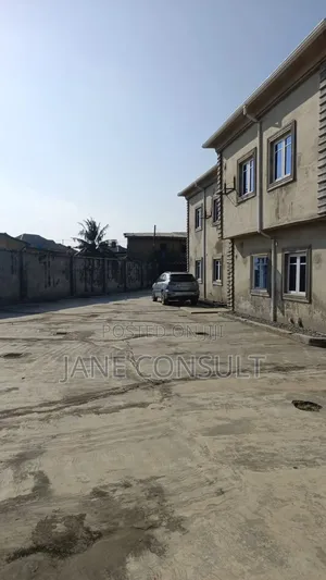 9bdrm Duplex in Green Land Estate, Iseri Olofin for sale