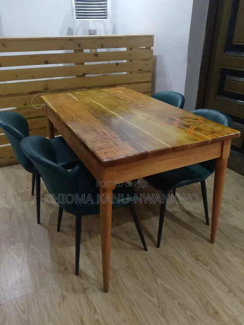 4 Seater Dinning Set