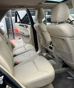 Mercedes-Benz M Class ML350 4MATIC 4dr SUV AWD (3.5L 6cyl 7A) 2014