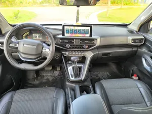 Changan Hunter Plus 2.0 Petrol 4x4 2022 Silver